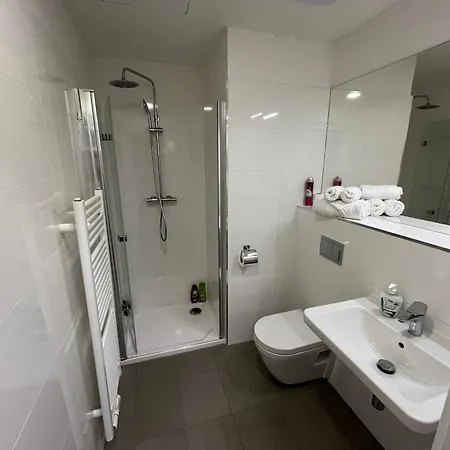 Gerastay Perucka * براغ